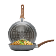 Sartén Granite+ Antiadherente 28cm | Mango Efecto Madera Frío al Tacto | Compatible con Inducción | Aluminio Forjado | 100% Libre de PFOA | Hukën x MasterChef
