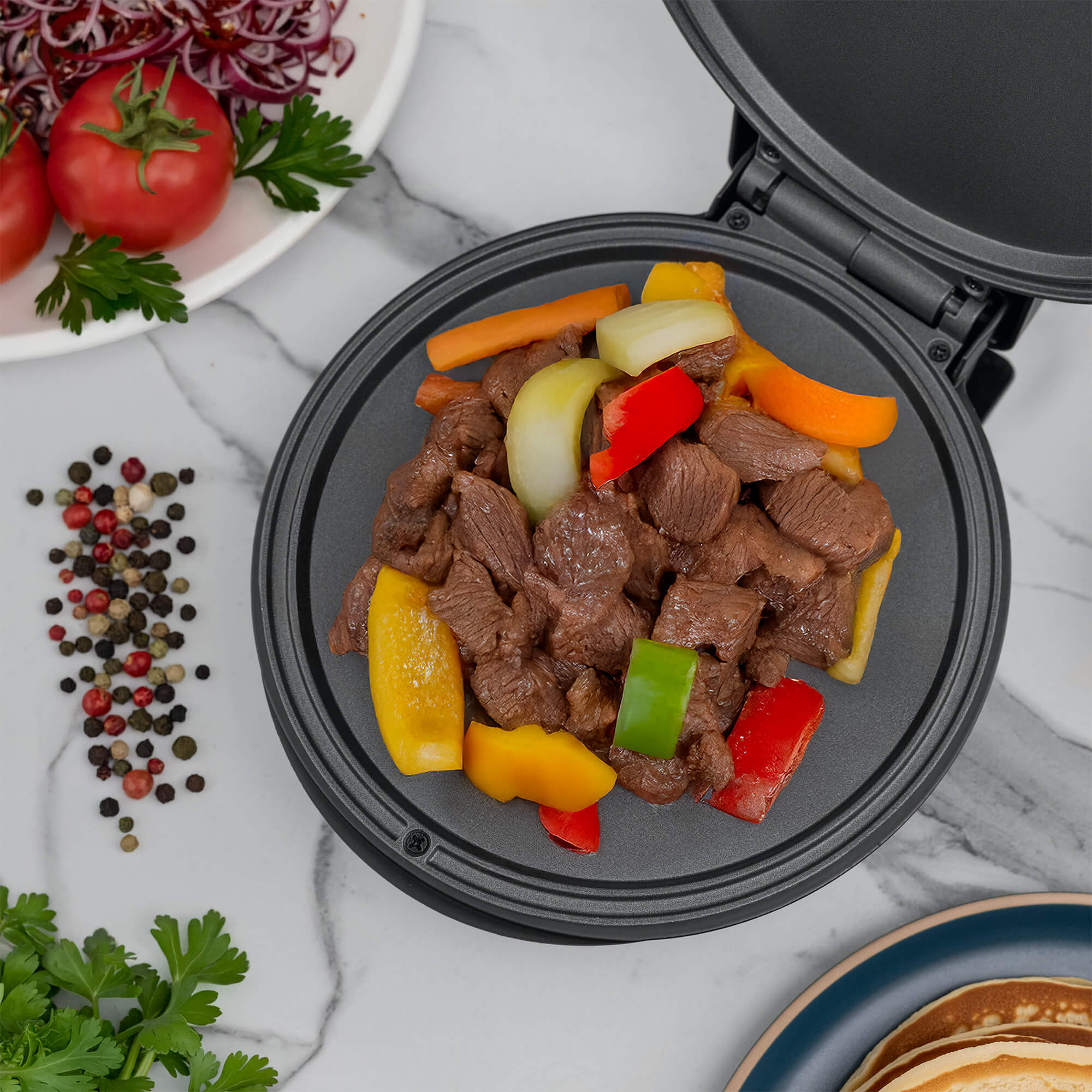 Parrilla Eléctrica Multifuncional EASY-COOK | Tecnología FLASH-COOK | Calentamiento Rápido y Uniforme | Antiadherente de Alto Nivel | Diseño Compacto | Luces Indicadoras | 17 cm de Cocción | Hukën x MasterChef